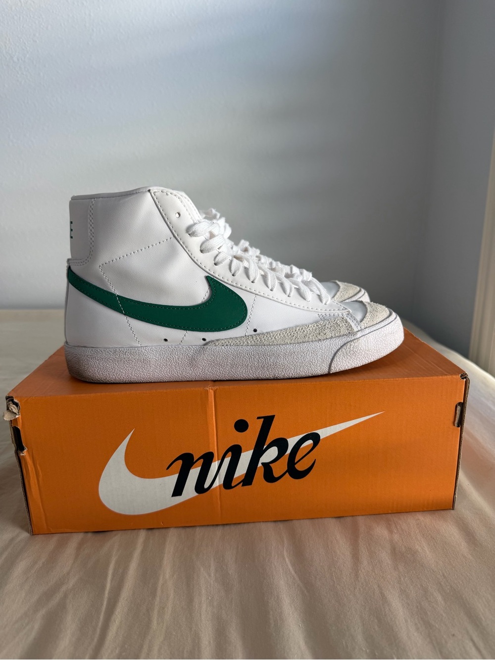 Nike Blazer Mid with Green Swoosh - Picture 6 of 7